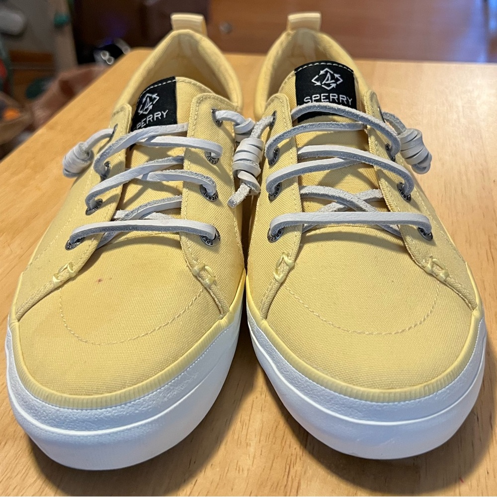 NEW Sperry Yellow Top Side Sneakers Size 8